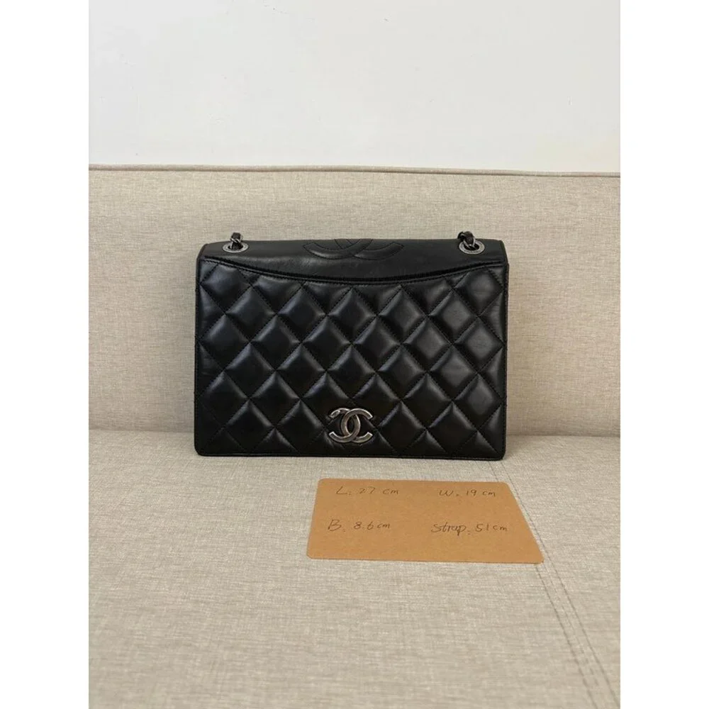 CHANEL 100% authentic